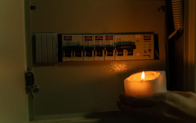 Curentul electric, întreruperi în România: Află zonele și orele afectate