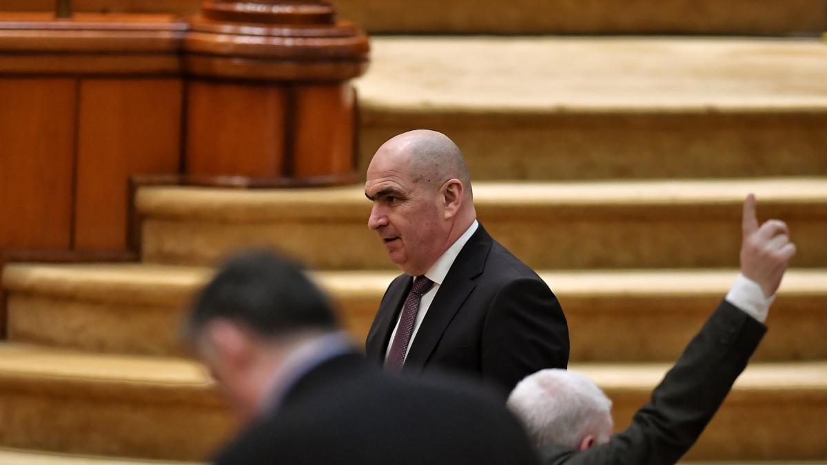 Bolojan: Peste 1.500 de firme au adus pierderi de 14 miliarde lei la bugetul României
