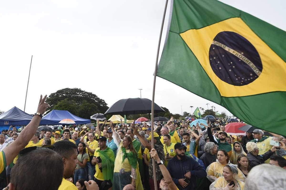 Brazilia: Mii de proteste pentru reducerea timpului de muncă, „o zi liberă în plus”