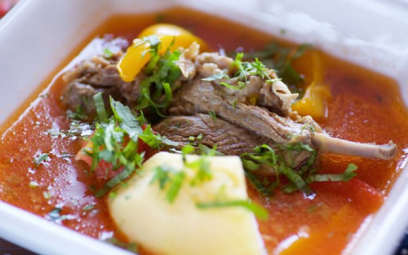 Ce pățește corpul tău când rupi postul și dai iama-n mâncare?