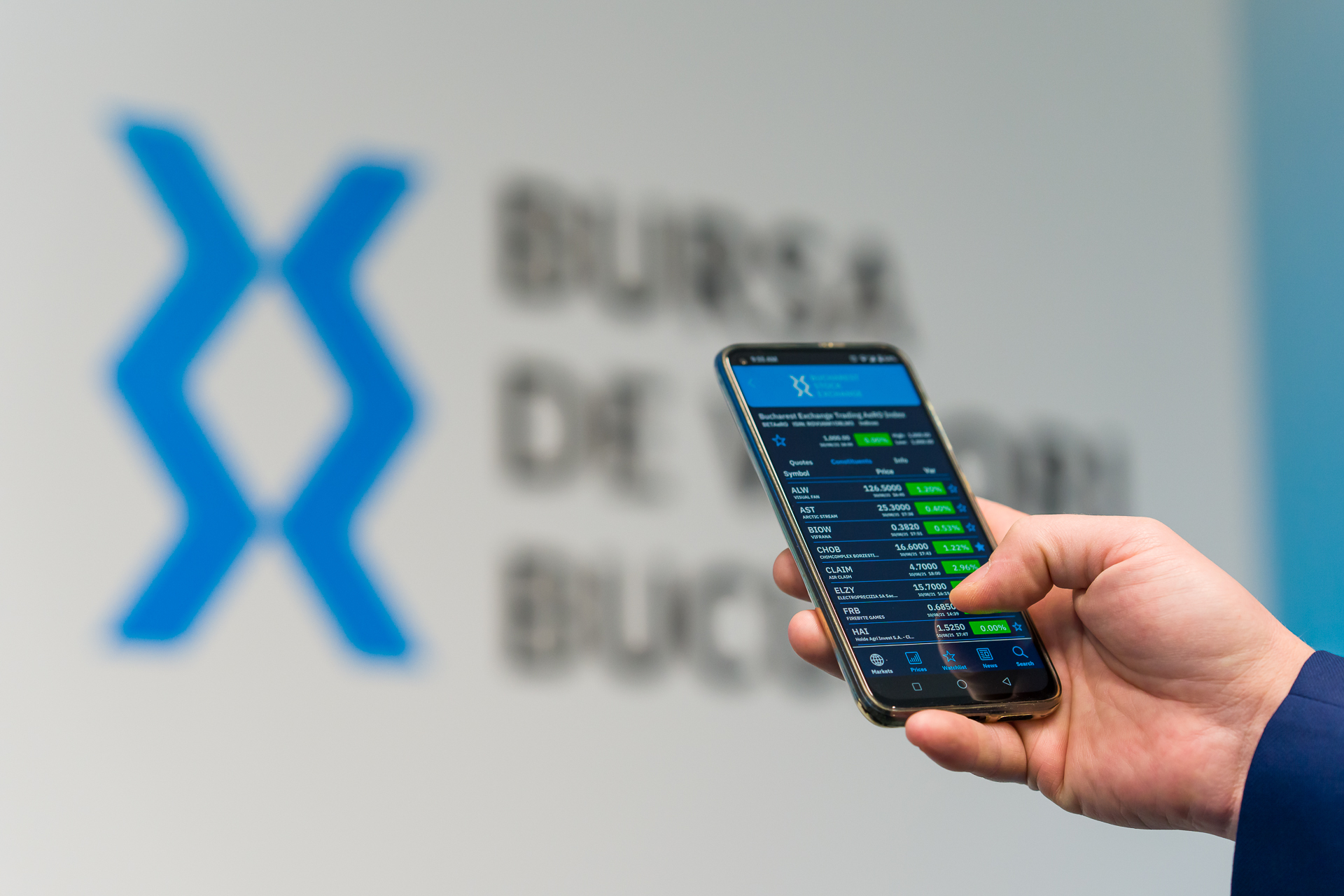 Bursa, pe loc: Bt şi romgaz susţin piaţa, wall street-ul creşte uşor