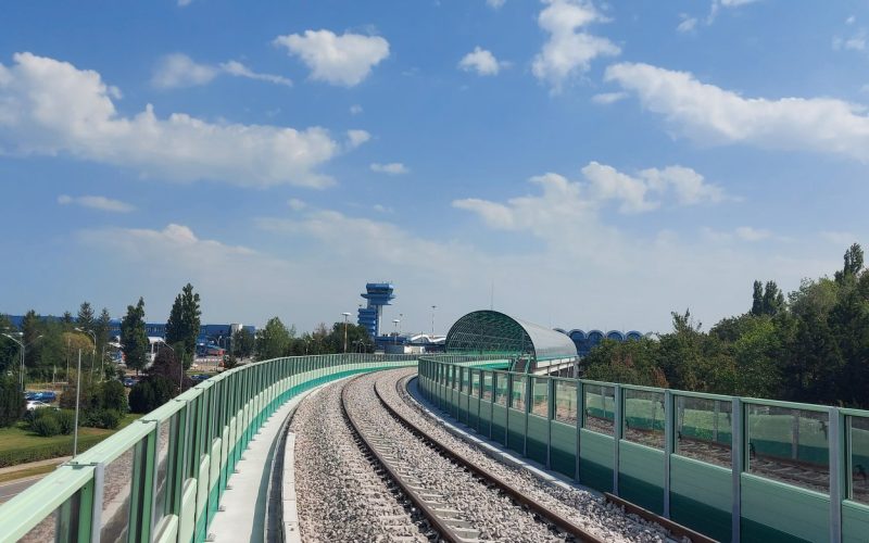 România cumpără 12 trenuri cu hidrogen de la Siemens, contract de 1,6 miliarde lei