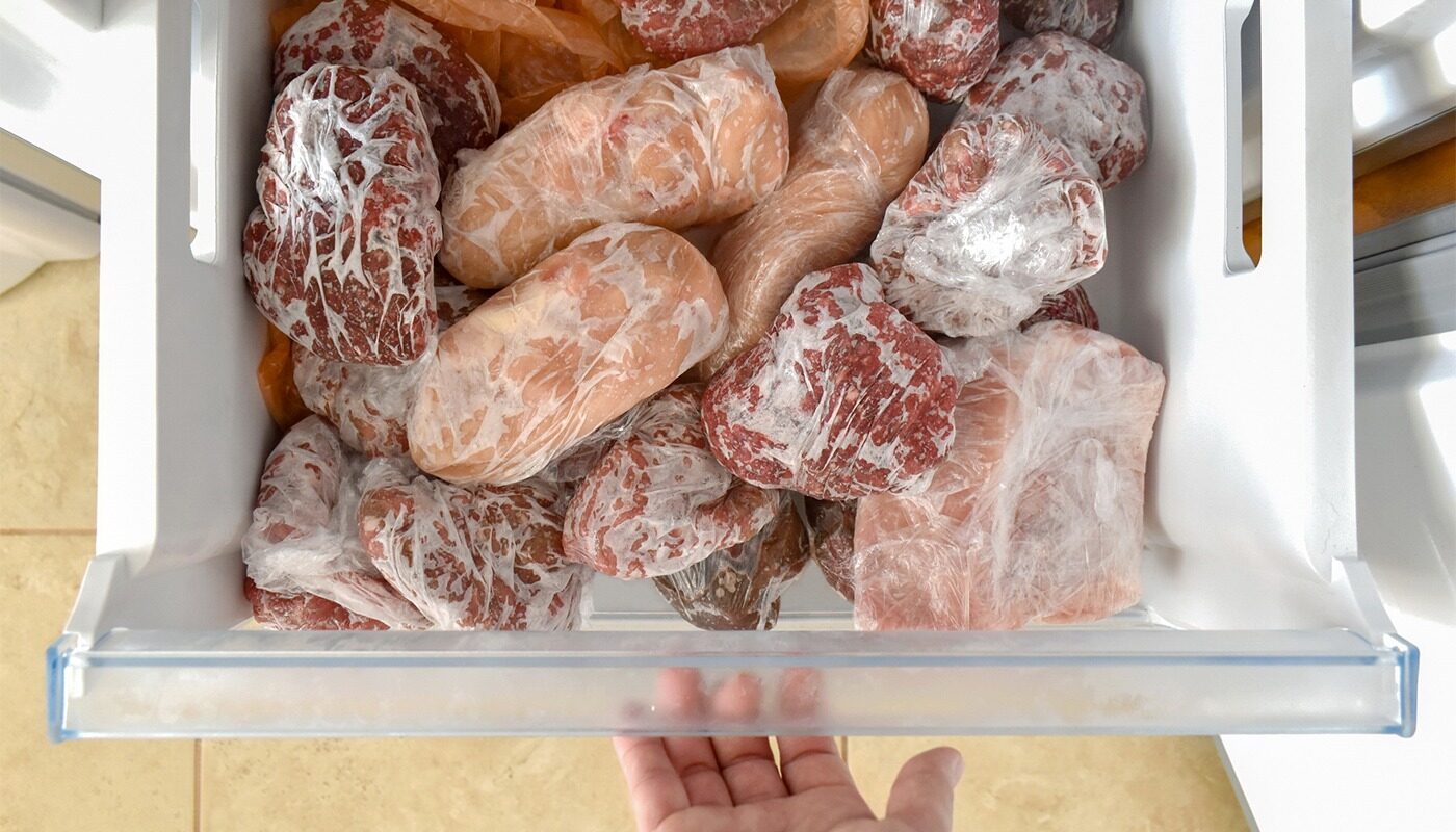 Cât rezistă mielul la congelator? E mai „mofturos” ca vita și puiul?