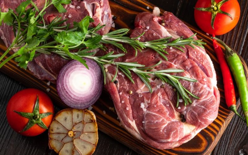 Șoc la raft înainte de Paște 2026: Cât costă mielul? Românii, luați prin surprindere