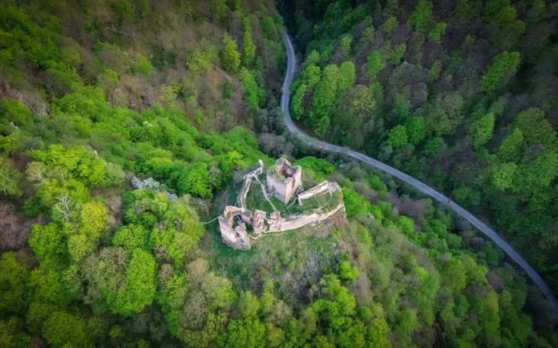 VIDEO Jules Verne în România: Traseul medieval spectaculos care reînvie legenda
