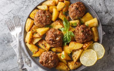 Greșeala chiftelelor grecești: Rețeta la cuptor care te dă pe spate!