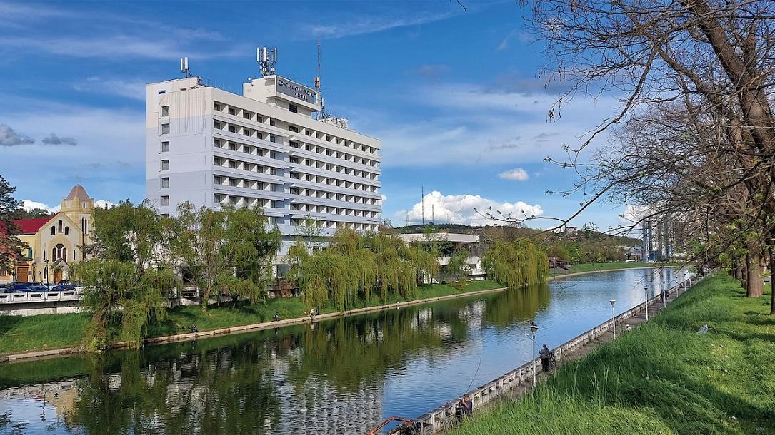 Hotel continental forum oradea, redeschidere spectaculoasă după renovare de 4 milioane euro