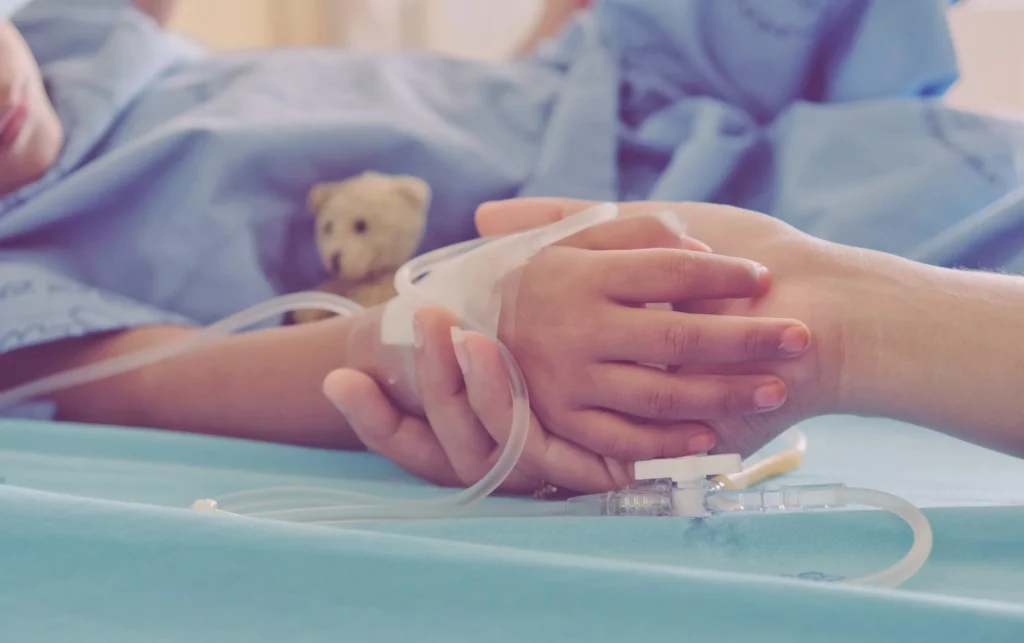 Vărsături și diaree la copii: Când devin URGENȚĂ medicală, explică un medic