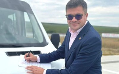 Kovesi anchetează afacerea microbuzelor de lux din bani europeni