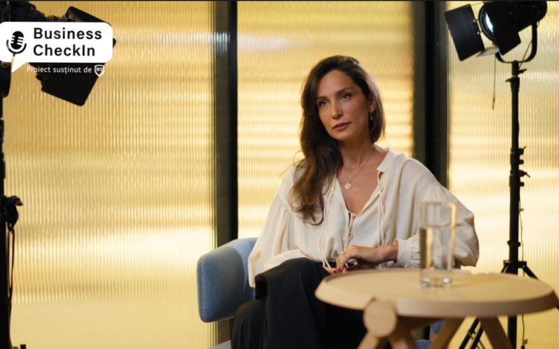 În urmă cu peste un deceniu, Beatrice Andreescu, o antreprenoare din București, a lansat Andresco Jewelry, un brand de bijuterii care transformă poveștile personale în mici opere de artă purtabile