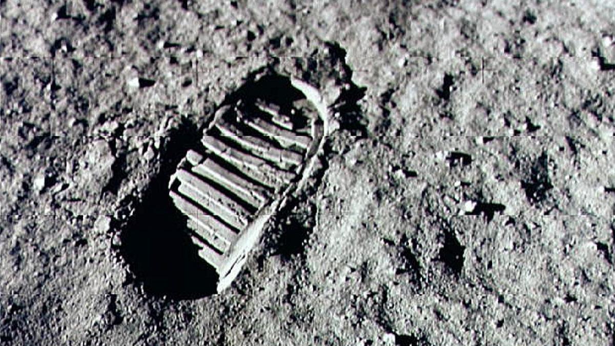 Urme noi pe Lună: NASA dezvăluie bocancii astronauților pentru misiunea Artemis