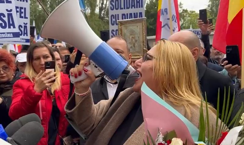 Șoșoacă, în fața votului crucial: PE cere ridicarea imunității, joi în Parlamentul European