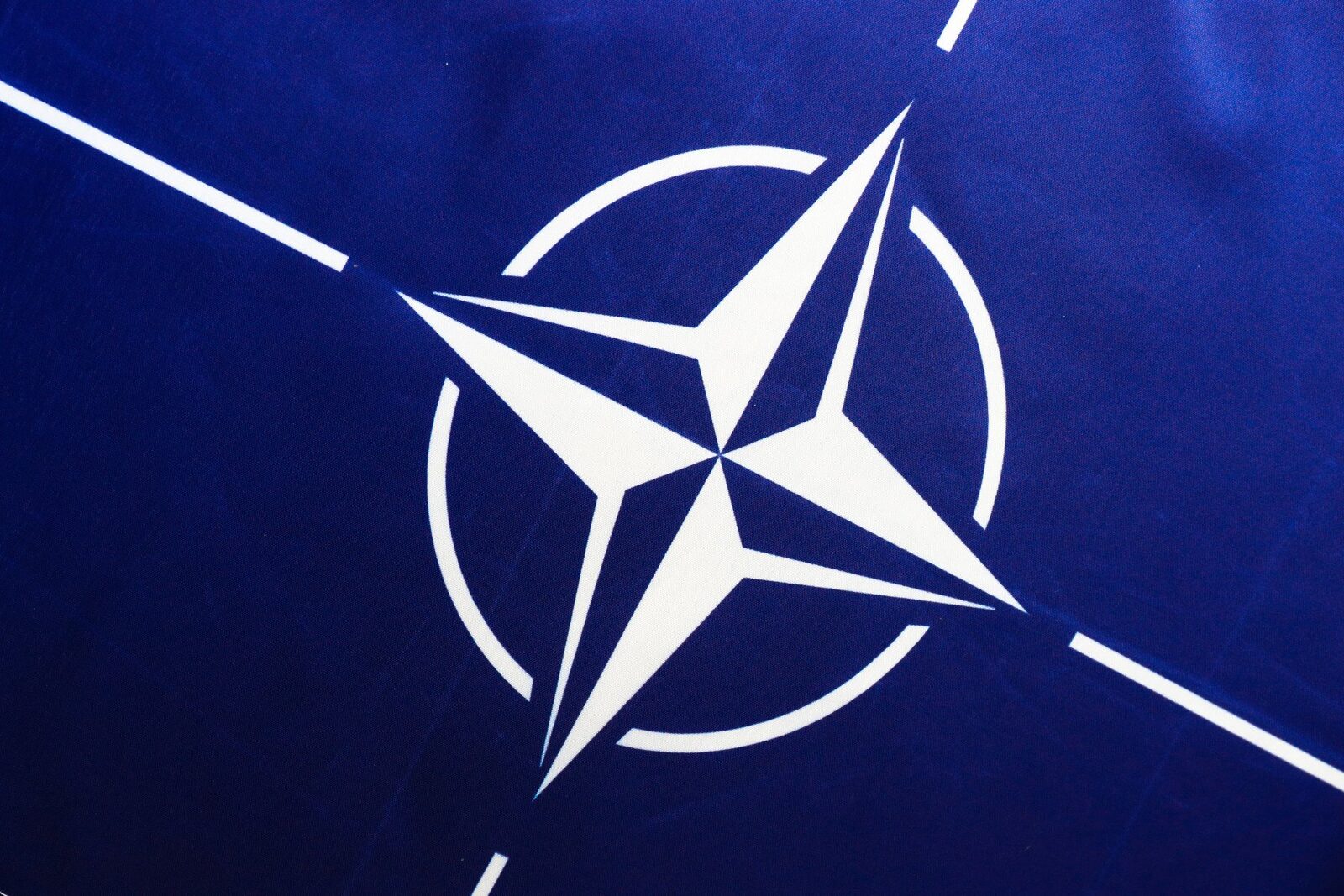 Un sondaj recent arată că mai puțin de 60% dintre americani consideră că apartenența la NATO aduce beneficii Statelor Unite ale Americii
