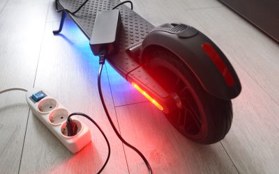 Apartament în flăcări: De ce nu e bine să încarci trotineta. Avertismentul unui inginer