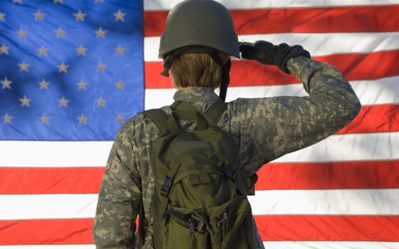 O fostă veterană a armatei americane este acuzată că a divulgat informații clasificate despre o unitate de elită, punând în pericol securitatea națională și viețile militarilor, conform unor oficiali