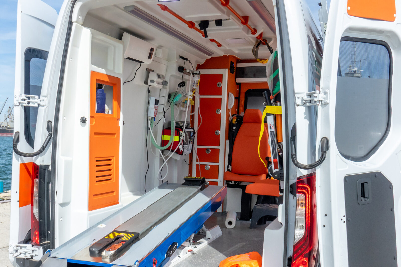 Ambulanțe Constanța, blocate-n service: 11 au peste un milion de km
