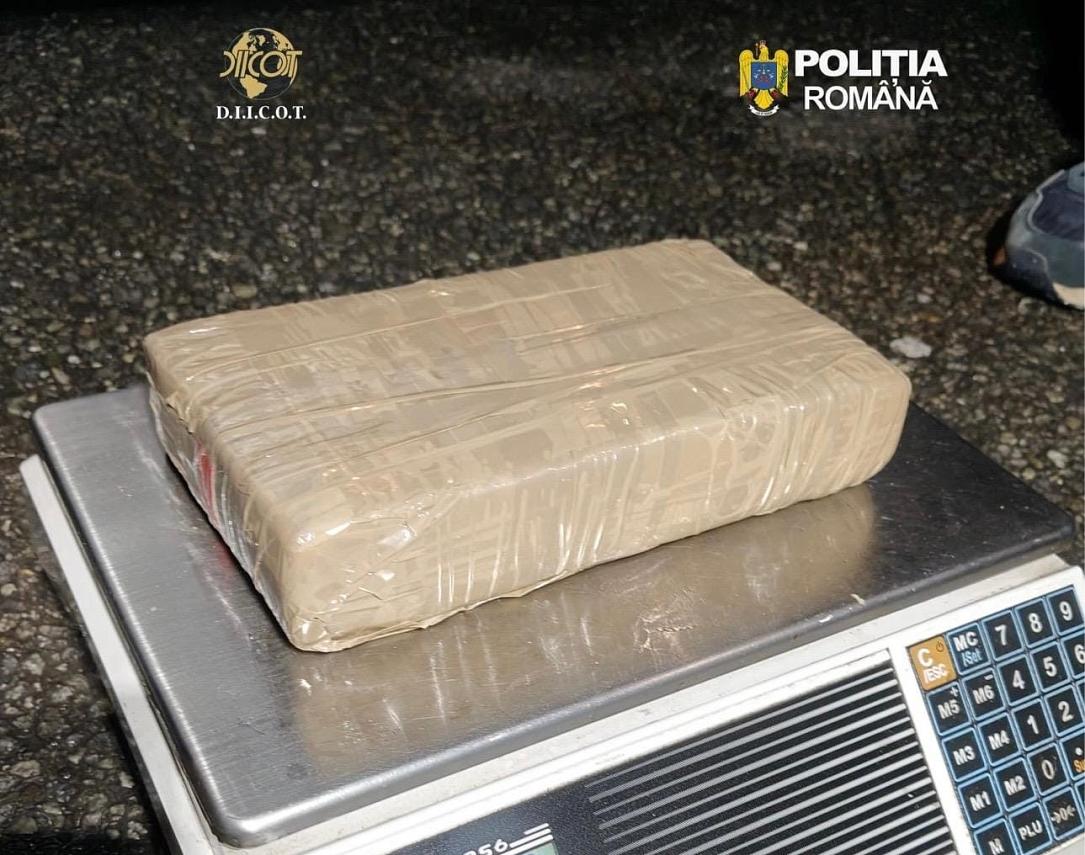 Turc prins în România cu 30 kg de cocaină, anchetă amplă