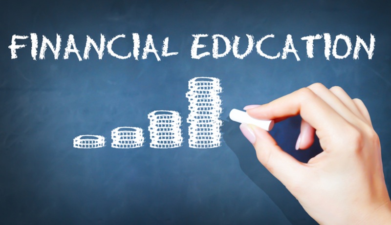 Educația financiară ia avânt: 1.000 de profesori pregătiți să predea din 2024