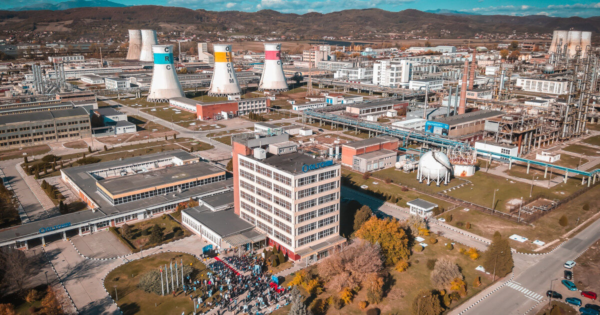 Disponibilizări la Chimcomplex: Ce opțiuni au avut angajații și reacția Ministerului Muncii