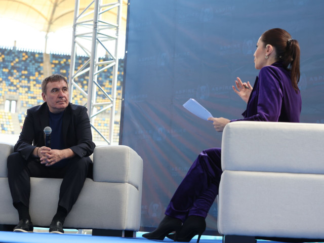 Hagi și Dumitrescu, la Summitul FRF pentru antrenorii tineri
