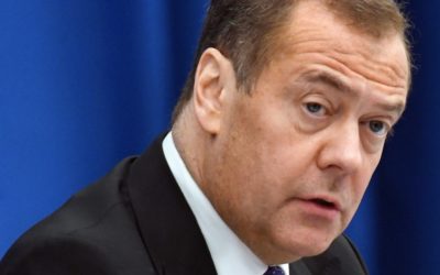 Medvedev, redactor-șef: Noile manuale școlare rusești vor rescrie istoria