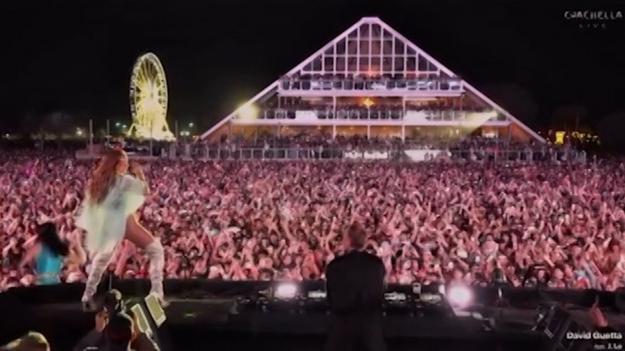 JENNIFER LOPEZ, spectacol-fulger la Coachella: Reacții incendiare pe rețelele sociale