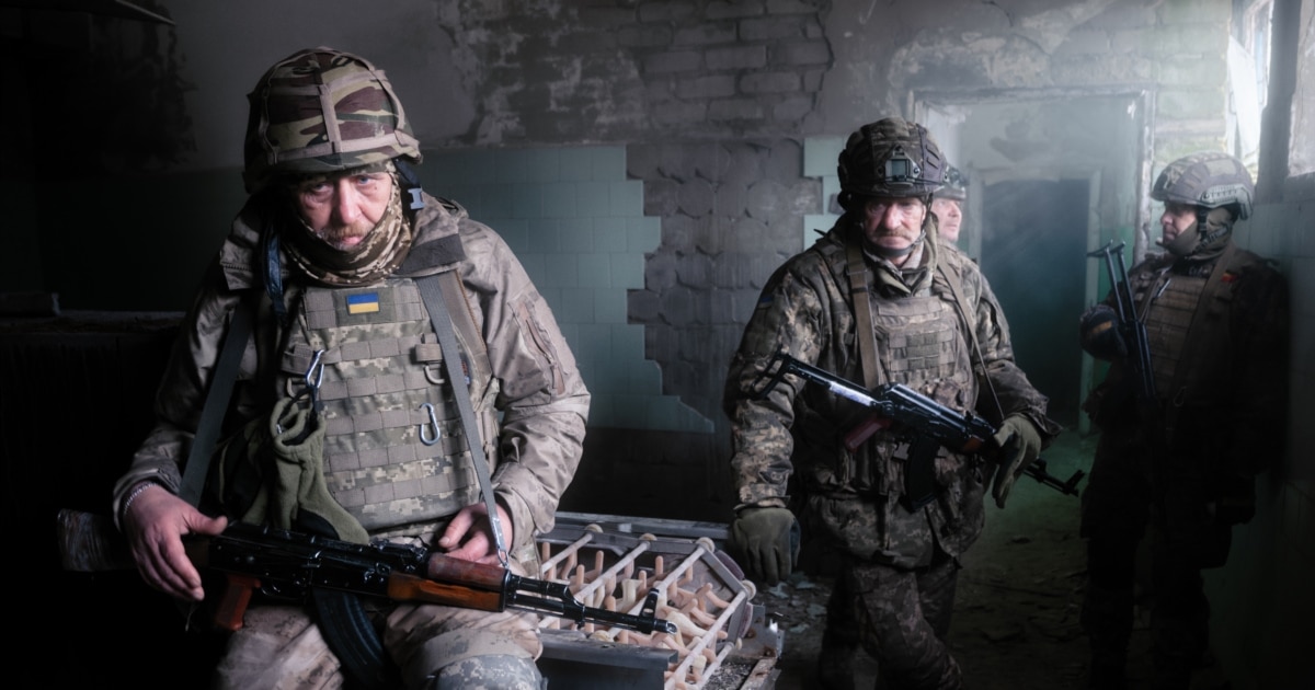 Închisori pentru război: Bătrâni și femei ajută Ucraina