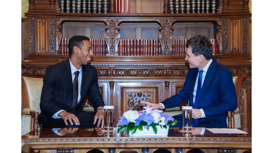 Ambasadorul Cubei în România, Alexander Valentin Rodriguez Salazar, a împărtășit recent viziunea sa despre țara pe care o reprezintă, dar și despre relațiile cu România