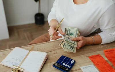 Tineri, tot mai dependenți financiar de părinți Experții cer reguli clare