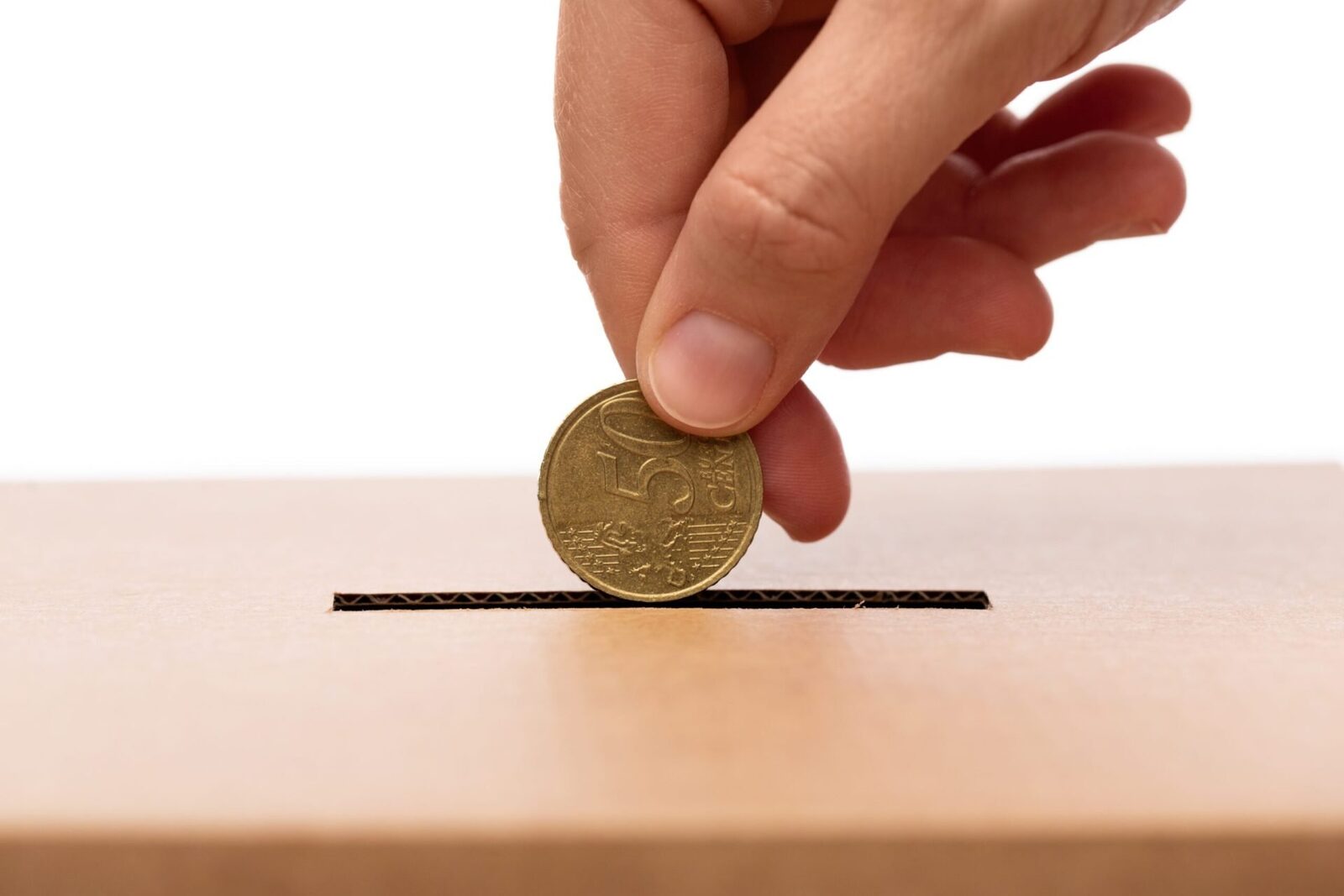 Ce spun experții: Sfaturi pentru tinerii dependenți financiar de părinți?