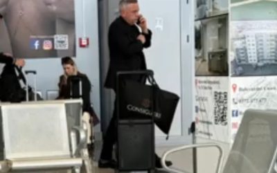 Barbu, ministrul Agriculturii, pozat cu o geantă LV de 5.000 de euro: „Nu știu brandul”