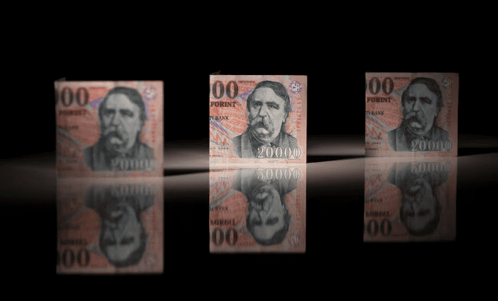 Forintul zboară! Piețele, euforice după plecarea lui Viktor Orban: Dobânzi mai mici, fonduri UE în așteptare