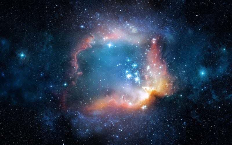 Crucea Einstein a dezvăluit secretele unei galaxii cu stele bătrâne