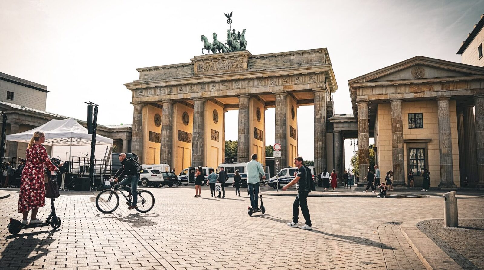 Berlin: Turiștii, plătiți să strângă gunoi. O nouă măsură, contestată