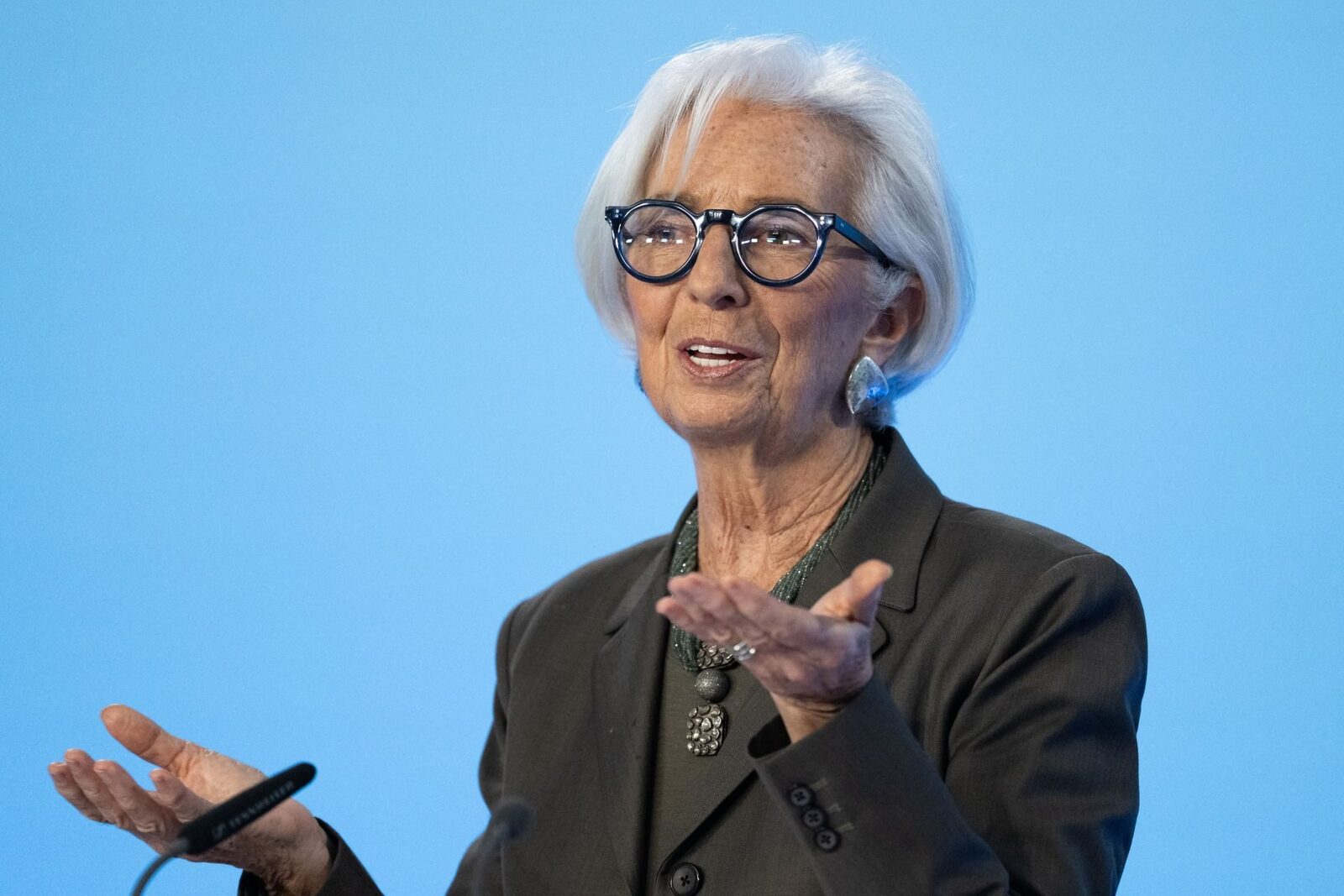 Războiul din Iran lovește: Efecte economice dure, avertizează BCE, Lagarde