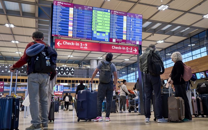 Haos pe aeroporturi: Noul sistem EES a blocat Europa, industria furioasă