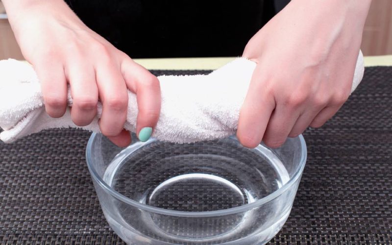 Reduce hipertensiunea cu un prosop: Trucul simplu care te scapă de probleme