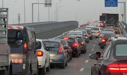 Agloașeală pe A1 după Paște: Vezi ce rute ocolitoare te scapă de cozi
