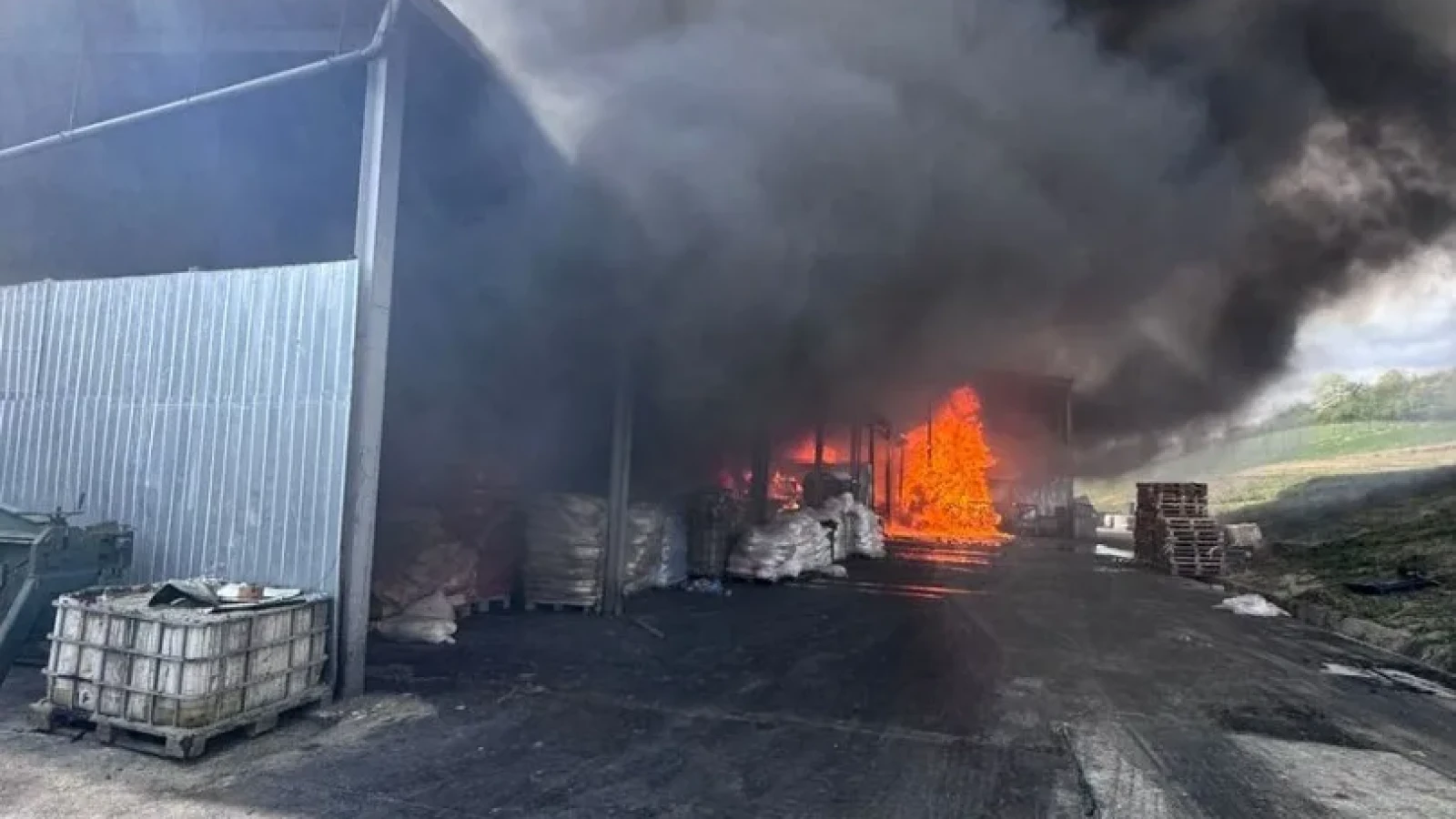 Incendiu puternic în Sălaj: Ro-Alert a alertat populația