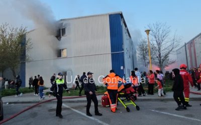 INCENDIU devastator în Constanța: Plan Roșu activat, fetiță de 9 ani, la spital