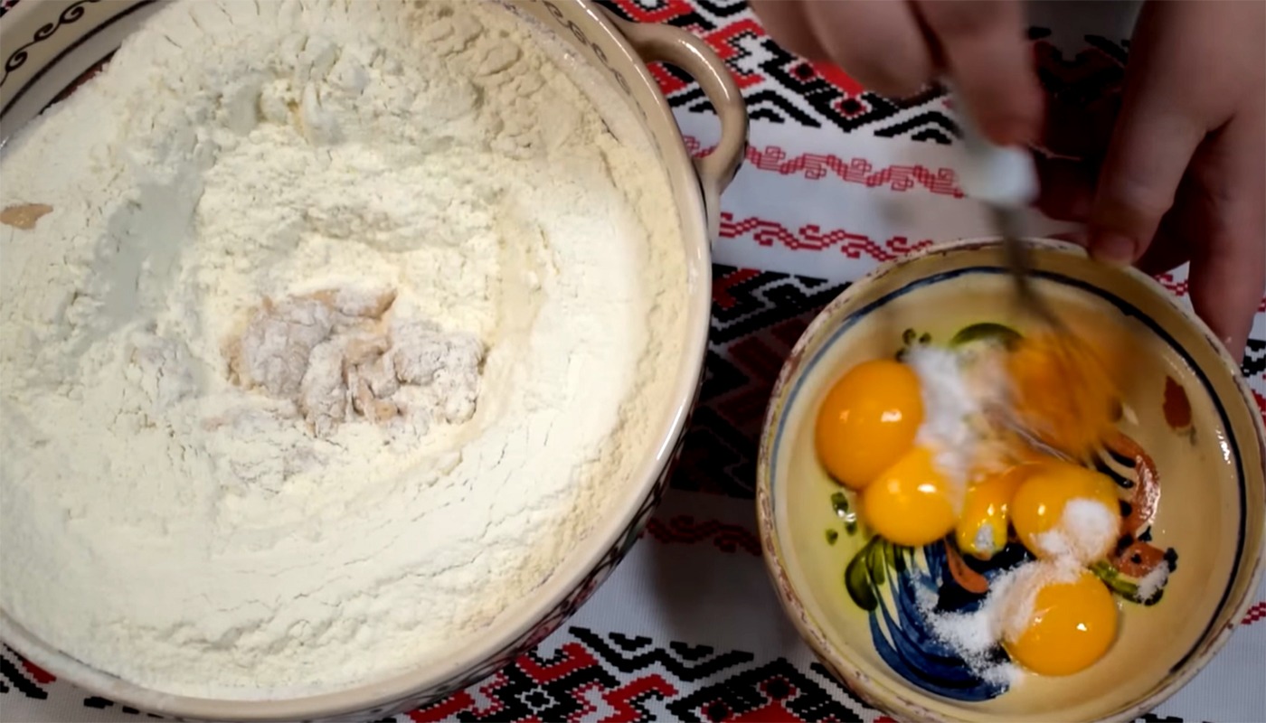 Cozonac ca la mama acasă: Rețeta cu măsurători exacte, pentru un deliciu perfect