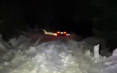 Bărbat și fiul său, prinși-n zăpadă de Paște pe munte