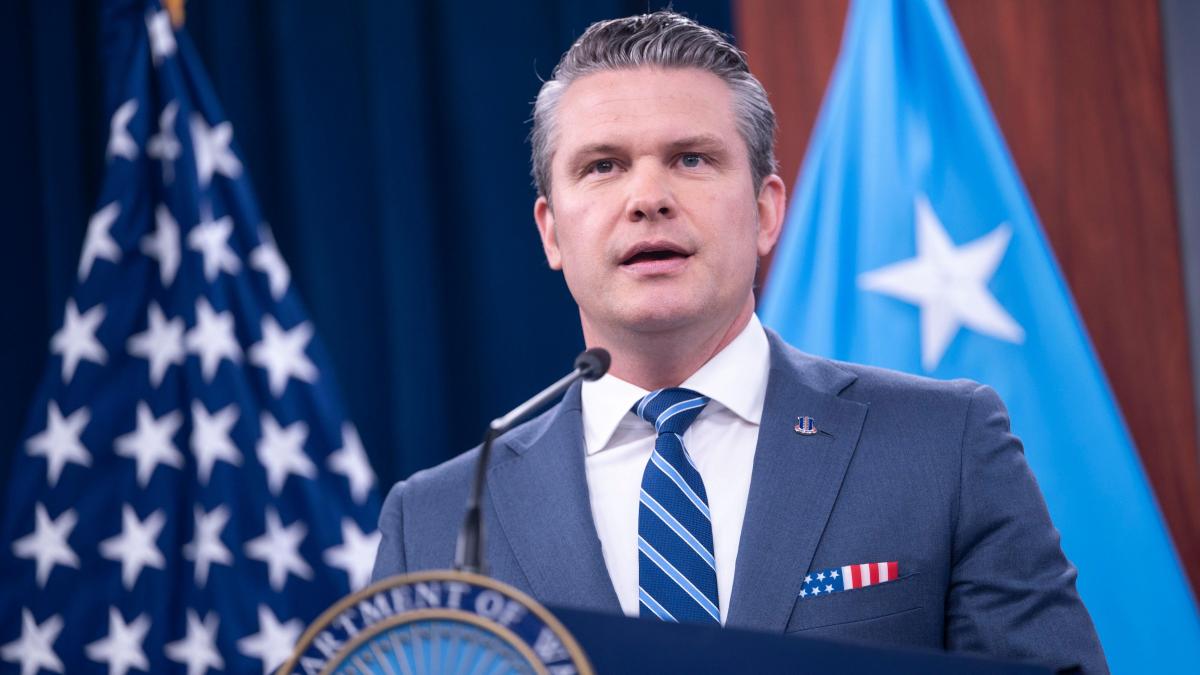 Hegseth, gafe la Pentagon: A citit verset BIBLIC FAKE din Pulp Fiction!