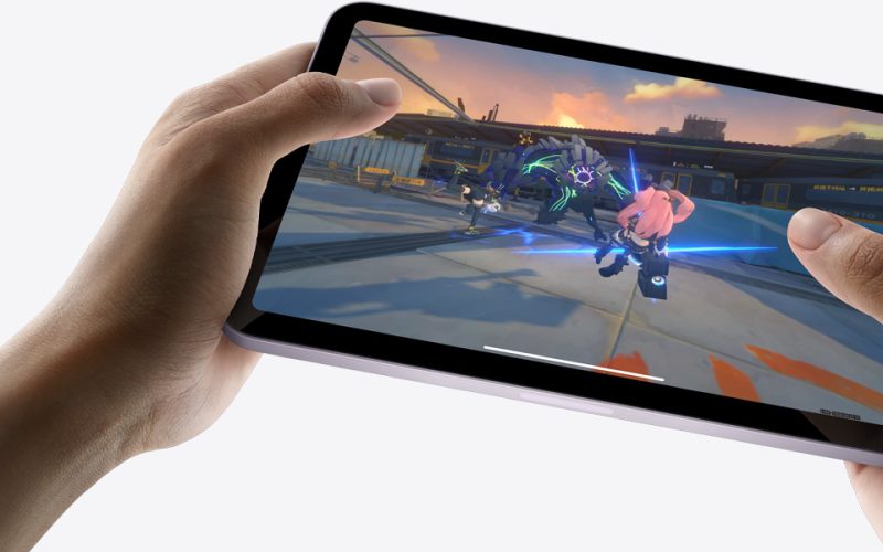 Apple: Două gadgeturi vor avea ecrane OLED până la finalul anului