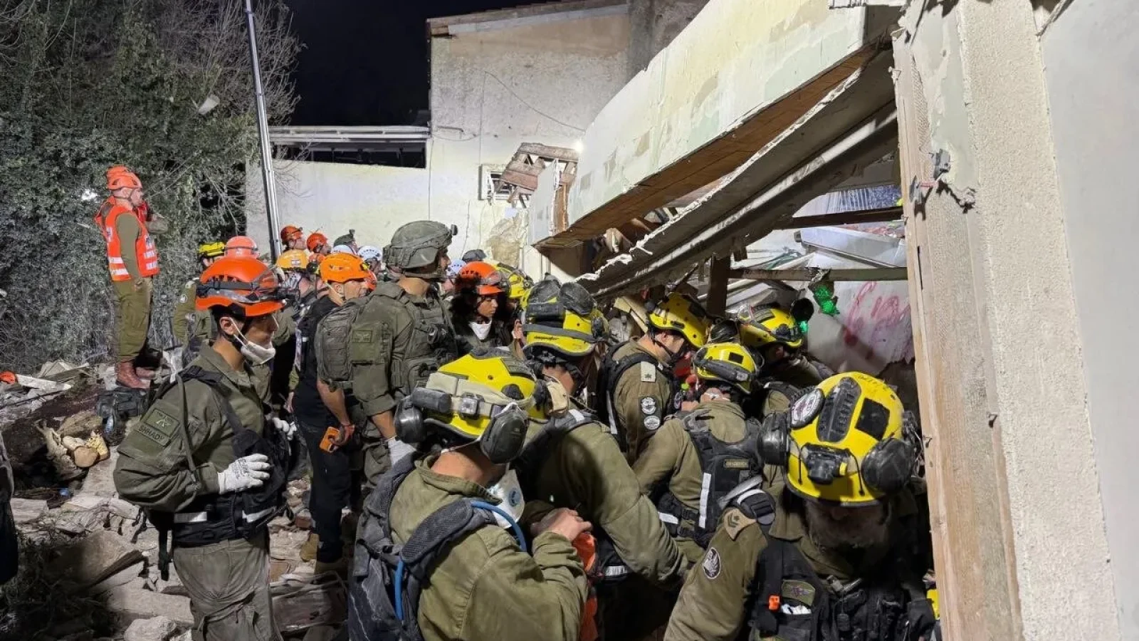 Iranul lovește puternic în Israel: Atacuri masive în timp ce se negociază armistițiul