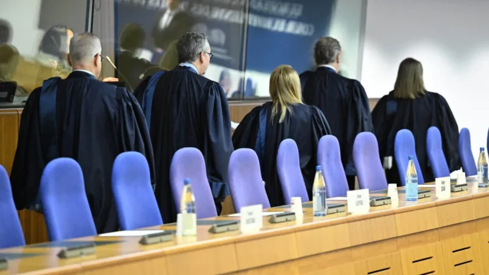 Un proiect de lege, cu potențial de a zgudui sistemul judiciar românesc, prevede o reformă majoră: magistrații ar putea fi obligați să plătească pentru erorile judiciare care atrag costuri pentru stat