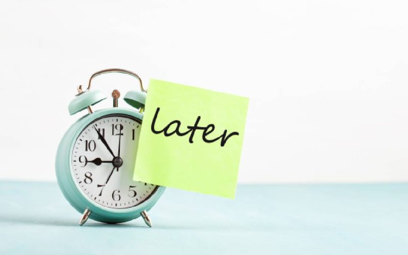 De ce amânăm, chiar și când știm că e rău pentru noi?
