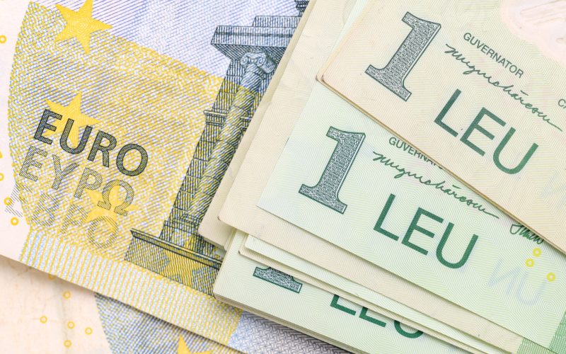 Leul, la zece ani de depreciere: Crizele politice, motorul cursului valutar