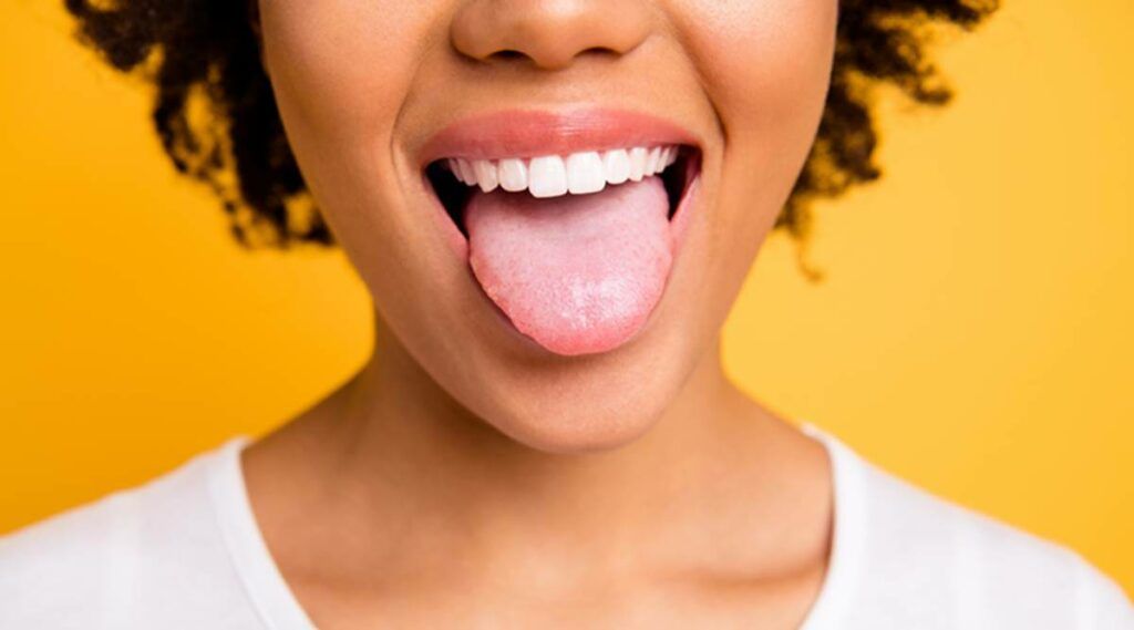 Imaginea din cavitatea bucală, de la sângerări gingivale până la respirație urât mirositoare, poate semnala un risc crescut de cancer de colon