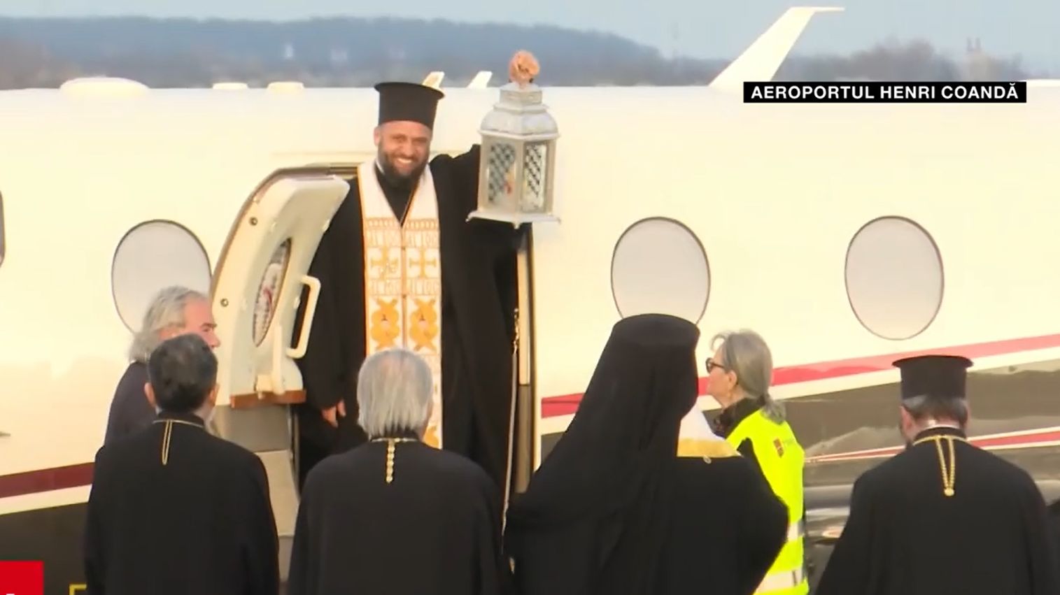 Lumina Sfântă de la Ierusalim a ajuns în România: Mesajul de speranță, în direct